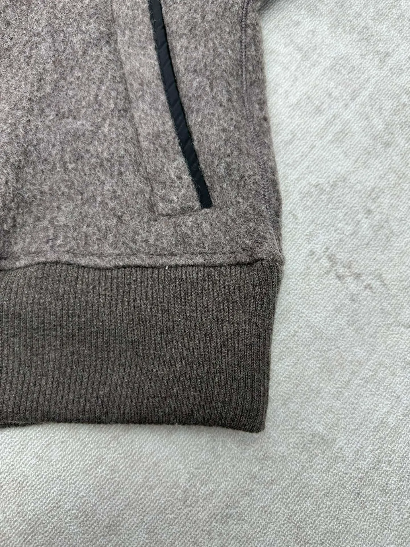P710 CANDA GOOSE 25ss new hilliwack series wool fleece weatherproof front warm bomber jacket multi-color code number: S.M.L.